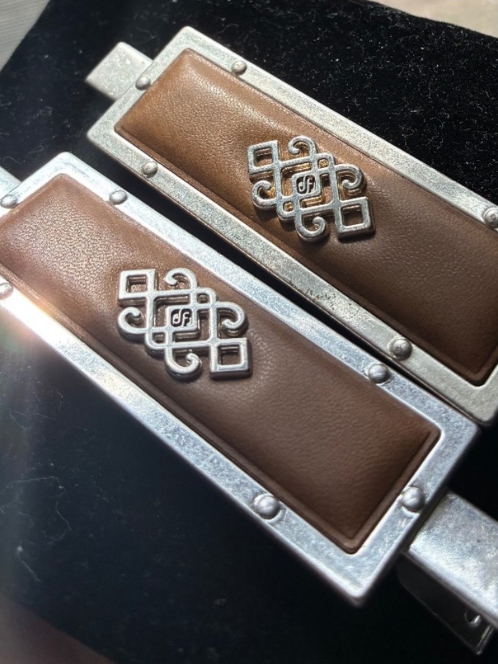 Florasis Hair Clip Faux Leather by Gawa